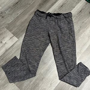 Lulu lemon on the go jogger